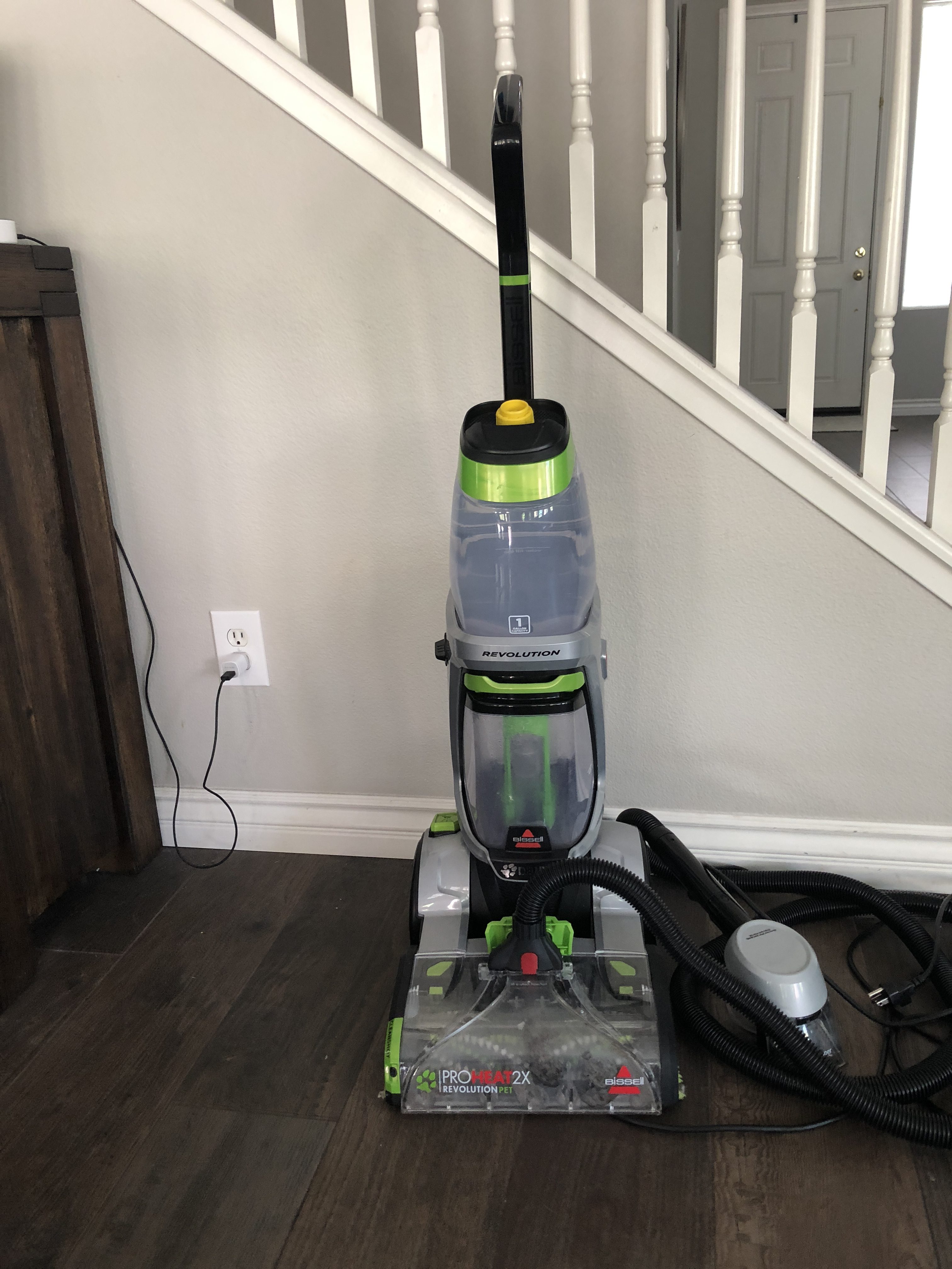 Bissell ProHeat 2X Revolution Pet Pro Carpet Cleaner Review by Mom of 4 ...