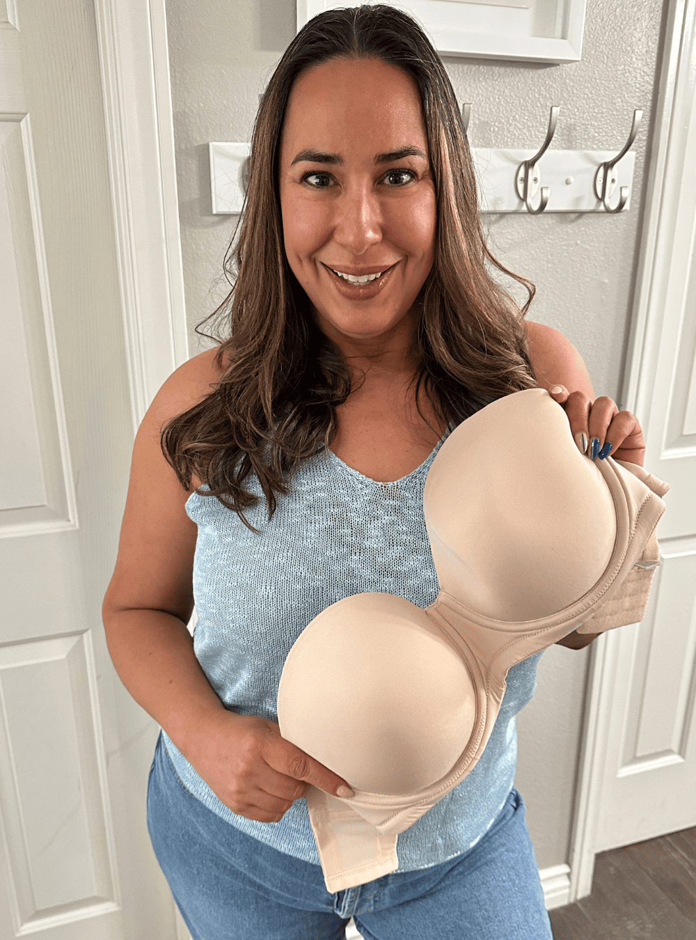 Strapless Bra with the BEST SUPPORT for Big Boobs! - Erica Marie